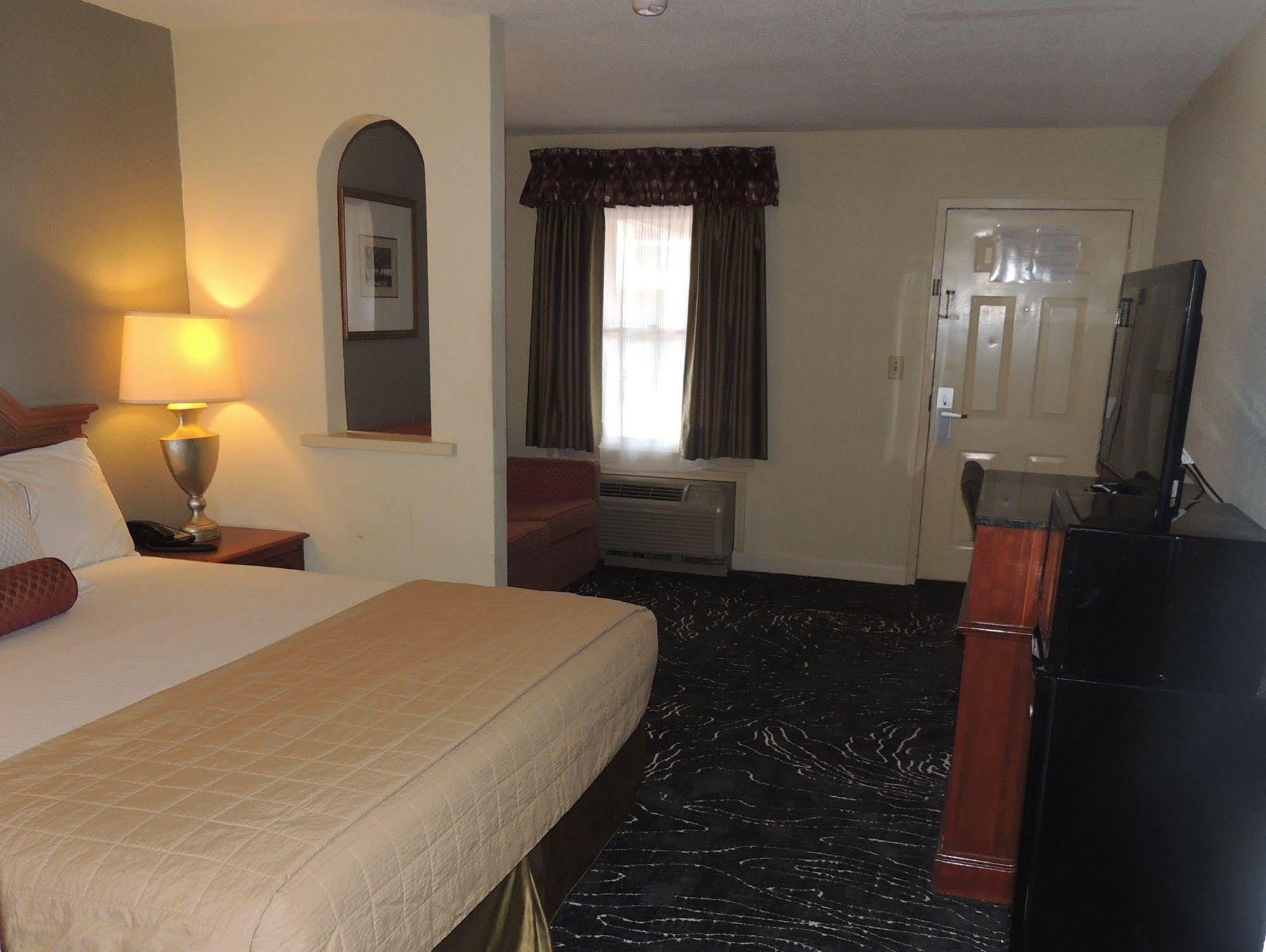 The Guest 2* Gainesville